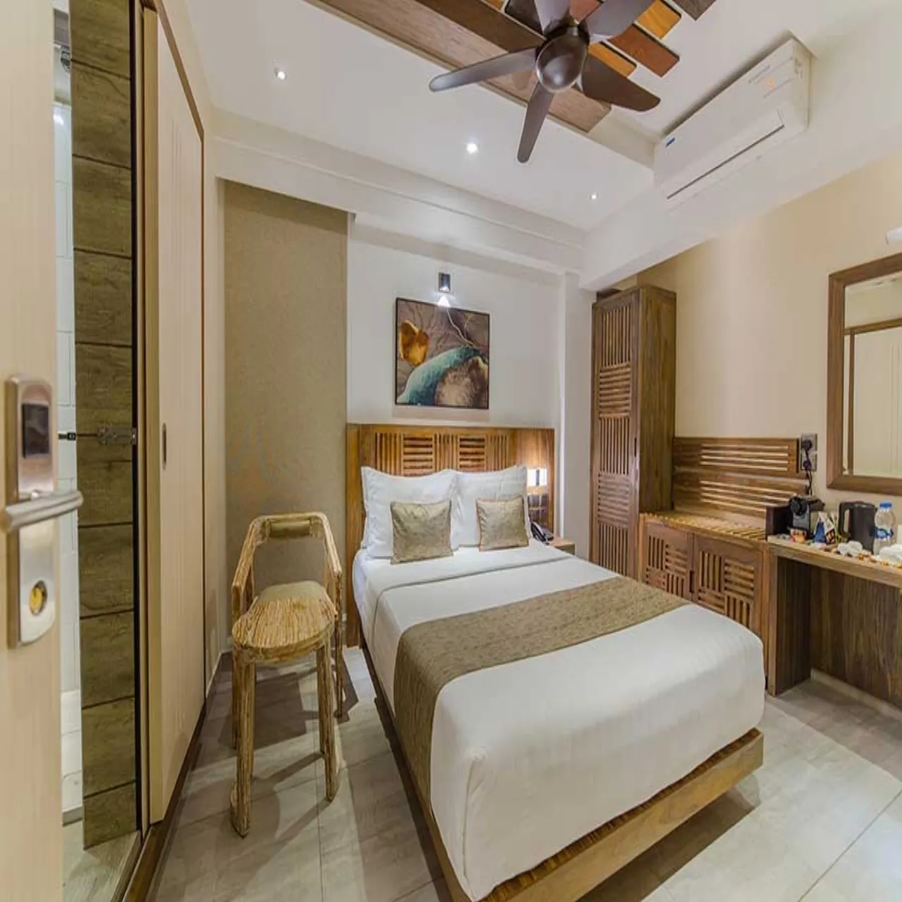 Room Deluxe at Hotel Ocean Grand on Hulhumalé, Maldives