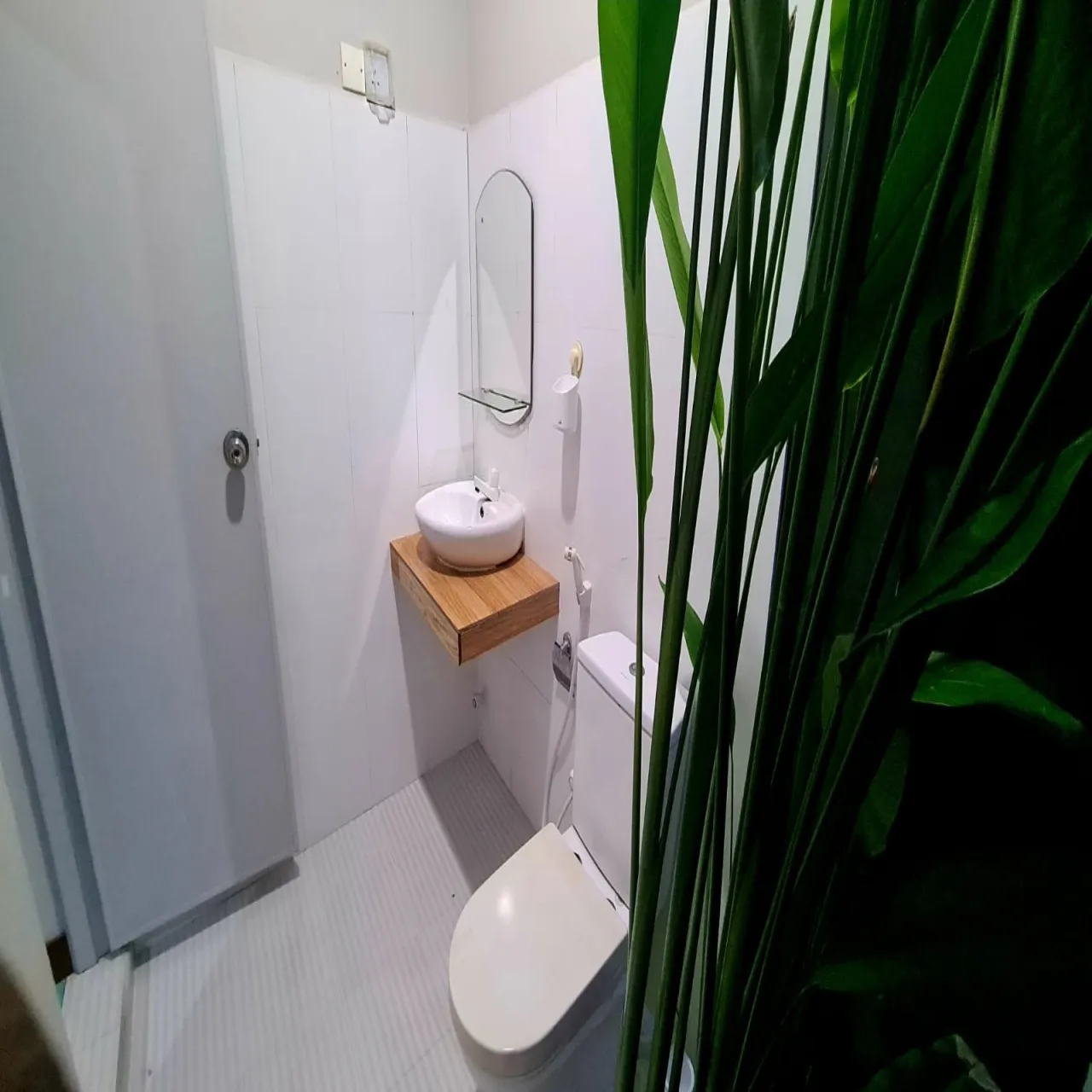 Bathroom at Jerry's Dive Lodge on Rasdhoo, Maldives