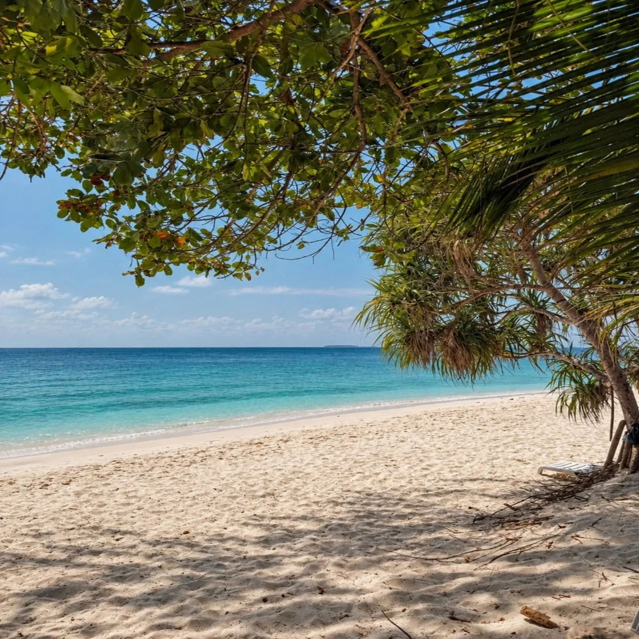 Beach at Nala Veli Beach & Spa on Ukulhas, Maldives